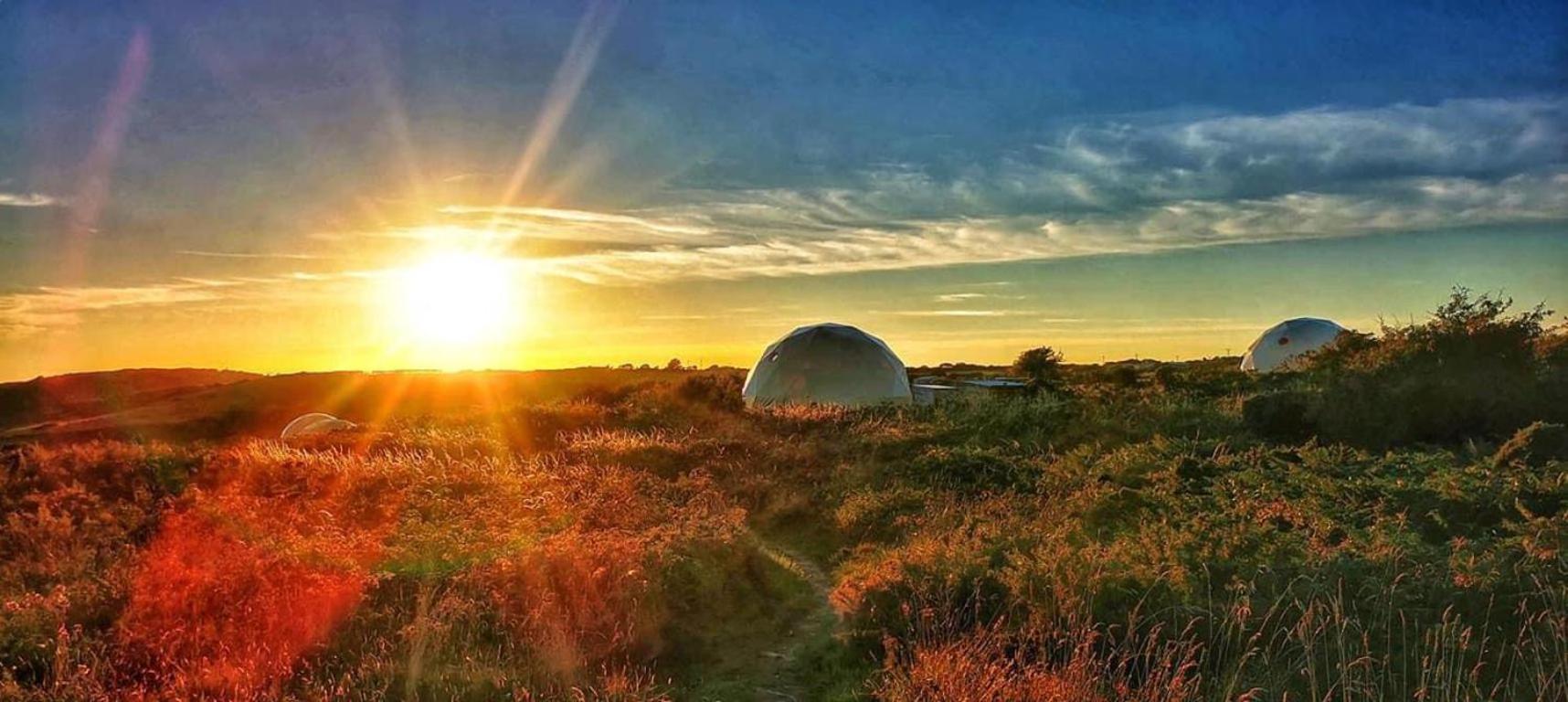 Geodome With Sea Views Near Pendine Villa Buitenkant foto