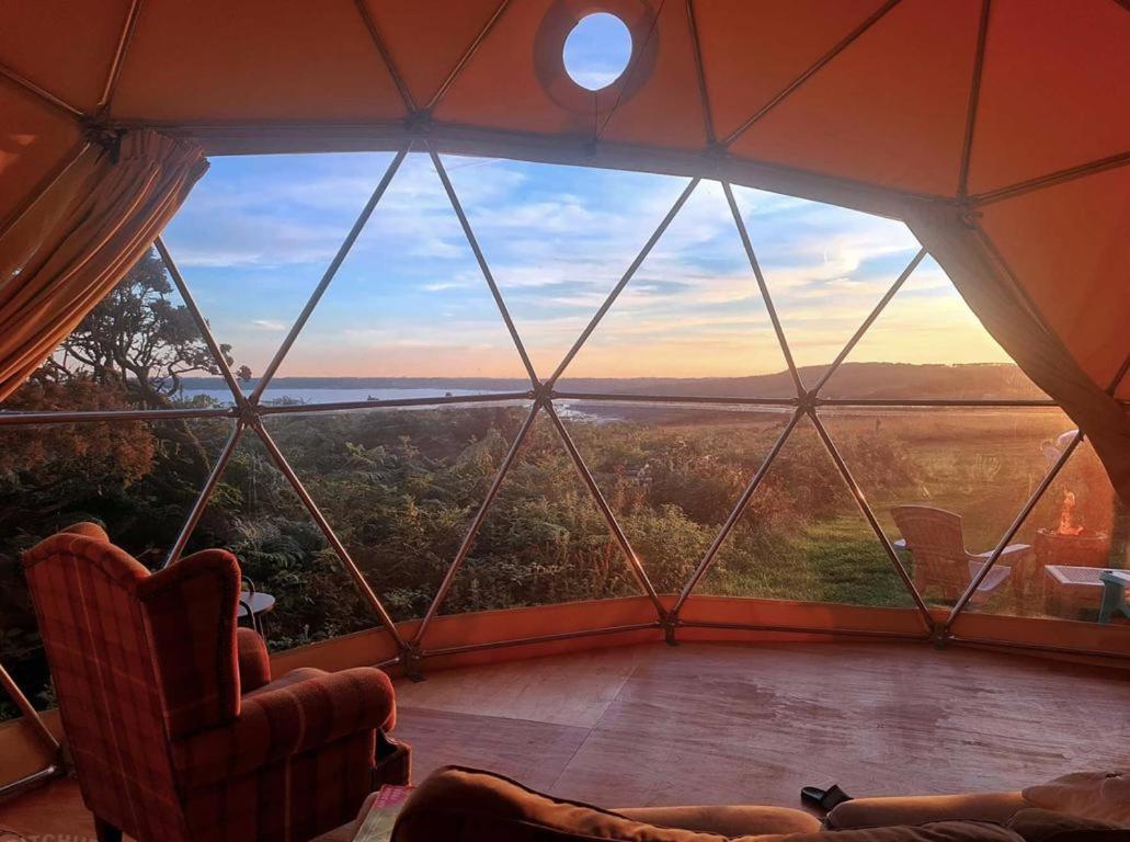 Geodome With Sea Views Near Pendine Villa Buitenkant foto