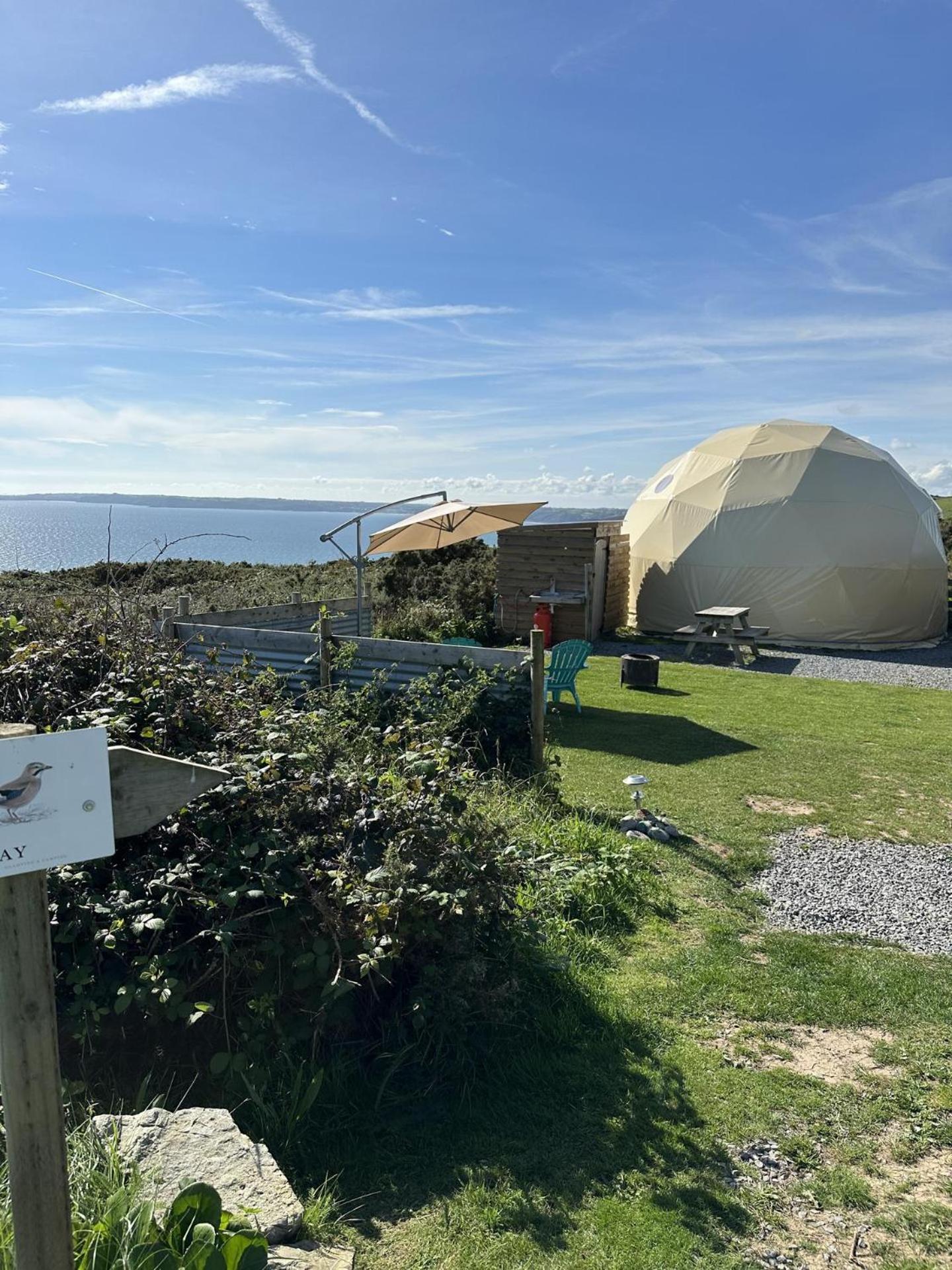 Geodome With Sea Views Near Pendine Villa Buitenkant foto