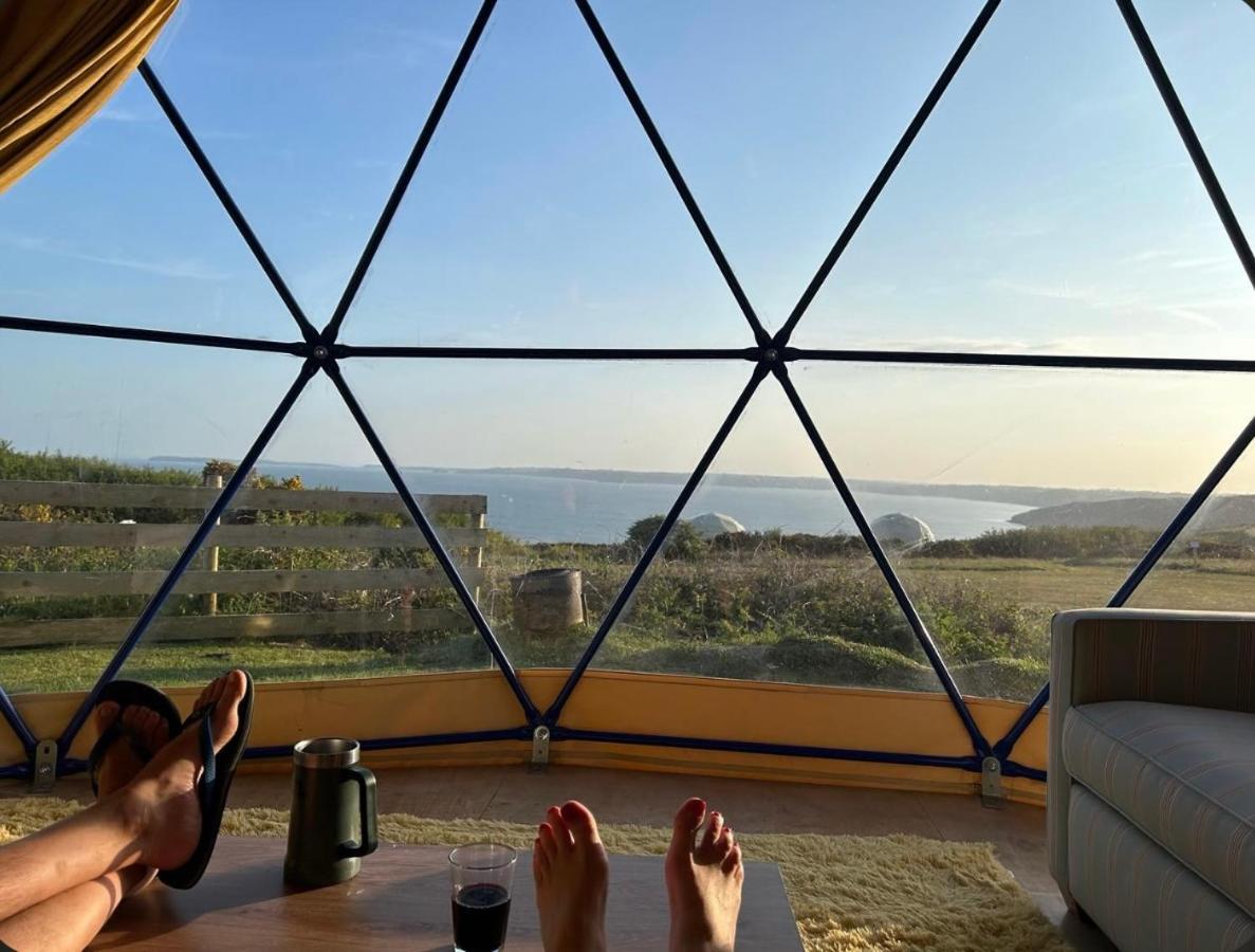 Geodome With Sea Views Near Pendine Villa Buitenkant foto